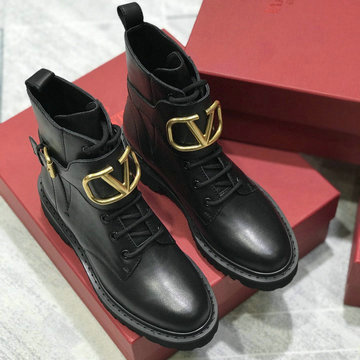 ヴァレンティノ Valentino 26-VTJ20041 2020年秋冬最新入荷 ショートブーツ マーティンブーツ レディースシューズ カーフレザー