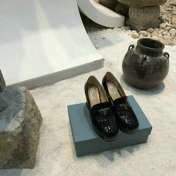 プラダ PRADA 26-PDJ20017  2020年秋冬最新入荷 アンクルブーツ ハイヒールシューズ レディースシューズ ローファーシューズレザー