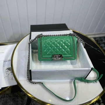 商品名称：シャネル CHANEL CC-CH67085GLG 2020年最新入荷 BOY スモール ハンドバッグ 斜め掛け ショルダーバッグ フラップバッグ レディースかばん パテントレザー