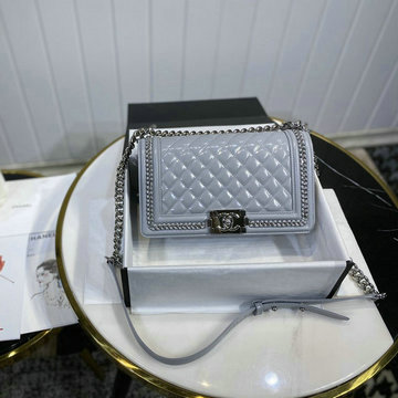 シャネル CHANEL CC-CH67086GLH 2020年最新入荷 BOY スモール ハンドバッグ 斜め掛け ショルダーバッグ フラップバッグ レディースかばん パテントレザー