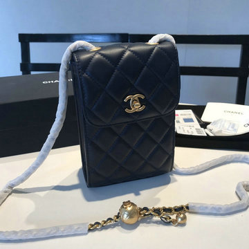 シャネル CHANEL YUN-CH1773SL  2020最新入荷 斜め掛け ショルダーバッグ スマートフォン ケース 携帯ケース ラムスキン