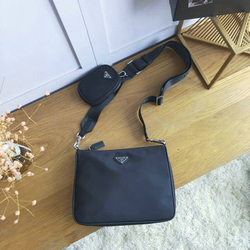 商品名称：プラダ PRADA YUN-PD23768 2020最新入荷 斜め掛け ショルダーバッグ メンズかばん カーフレザー