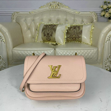ルイヴィトン LOUISVUITTON 057-M57071 2019年最新入荷 ロックミー チェーンバッグ 斜め掛け ショルダーバッグ レディースかばん グレインカーフレザー