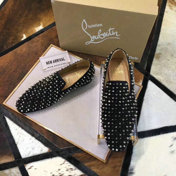 クリスチャンルブタン CHRISTIAN LOUBOUTIN 26-CLJ20023 2020年秋冬最新入荷 スニーカー ローファー リベット付き カジュアルシューズ メンズシューズ