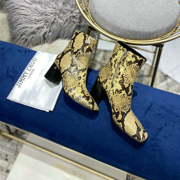 商品名称：ジミーチュー JIMMY CHOO 26-JMCJ20010S 2020年秋冬最新入荷 ショートブーツ ローヒールシューズ レディースシューズ 靴 カーフレザー