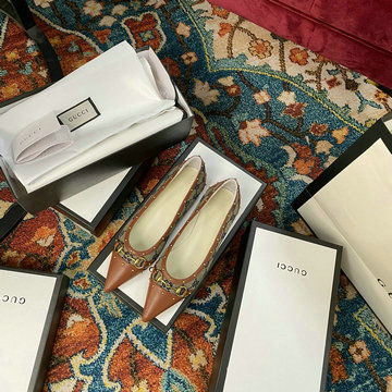 グッチ GUCCI 26-GGJ20067　2020年秋冬最新入荷 フラットシューズ レディースシューズ パンプス レザー