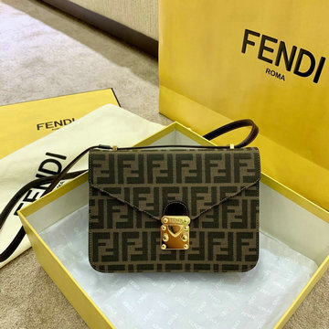 フェンディ FENDI BXN-FD5082 2020年最新入荷 斜め掛け ショルダーバッグ スクエアバッグ レザー