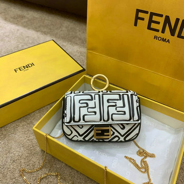 フェンディ FENDI BXN-FD36531 2020年最新入荷 斜め掛け ショルダーバッグ チェーン付き 小銭入れ コインケース