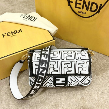 フェンディ FENDI BXN-FD36533 2020年最新入荷 斜め掛け ショルダーバッグ クラッチバッグ レディースかばん レザー