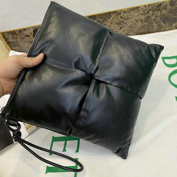 ボッテガヴェネタ BOTTEGAVENETA aj-BOV630349LBK 2020年最新入荷 手持ちかばん クラッチバッグ ポーチ レディースかばん イントレチャートレザー