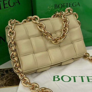 ボッテガヴェネタ BOTTEGAVENETA aj-BOV631421QX 2020年最新入荷 ザ パデッド カセット 斜め掛け ショルダーバッグ レディースかばん ラムスキン