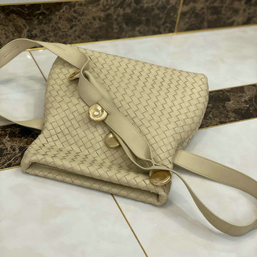 ボッテガヴェネタ BOTTEGAVENETA aj-BOV642637MB  2020年最新入荷 ザ フォールド 斜め掛け ショルダーバッグ イントレチャート クロスボディバッグ レディースかばん