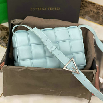 ボッテガヴェネタ BOTTEGAVENETA  aj-BOV70094LS 2020年最新入荷 パデッド カセット 斜め掛け ショルダーバッグ フラップ レディースかばん ラムスキン