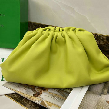 商品名称：ボッテガヴェネタ BOTTEGAVENETA aj-BOV576227pYL 2020年最新入荷 ミニ ザ ポーチ 斜め掛け ショルダーバッグ レディースかばん カーフレザー