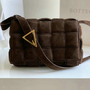 ボッテガヴェネタ BOTTEGAVENETA aj-BOV591970RSK  2020年最新入荷 パデッド カセット 斜め掛け ショルダーバッグ フラップ レディースかばん カシミヤ