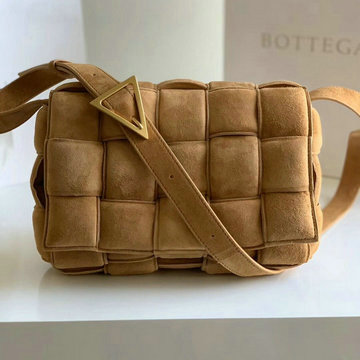 ボッテガヴェネタ BOTTEGAVENETA aj-BOV591970RTH 2020年最新入荷 パデッド カセット 斜め掛け ショルダーバッグ フラップ レディースかばん カシミヤ
