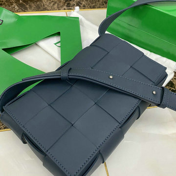 ボッテガヴェネタ BOTTEGAVENETA  aj-BOV578004SL 2020年最新入荷 パデッド カセット 斜め掛け ショルダーバッグ ラムスキン