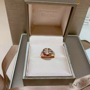 ブルガリ BVLGARI  CZZ-BVJZ19009 2019年最新入荷 セルペンティ リング エメラルドパヴェダイヤモンド 指輪 アクセサリー