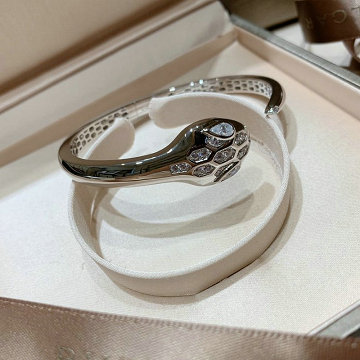 ブルガリ BVLGARI  CZZ-BVSZ19004 2019年最新入荷 セルペンティ ブレスレット ヘッドとテールにルベライトの瞳とデミパヴェダイヤモンド バングル アクセサリー