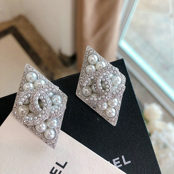 シャネル CHANEL CZZ-CHEH19009 2019年最新入荷 菱形 ピアス イヤリング メタル コスチューム アクセサリー パール