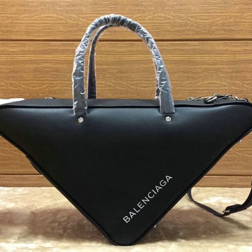 バレンシアガ BALENCIAGA YUN-BA476974K 2020年最新入荷 トライアングル ダッフル スモールサイズ ハンドキャリーバッグ ショルダーバッグ ラムスキン