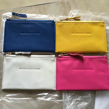 バレンシアガ BALENCIAGA YUN-BAS20002 2020年最新入荷 ジッピーウォレット 小銭入れ コインケース ストラップ付き レザー