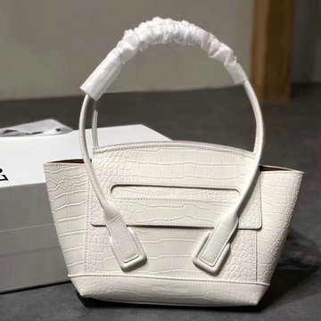 ボッテガヴェネタ BOTTEGAVENETA YUN-BOVB20001B 2020年最新入荷 トップハンドルバッグ トートバッグ レディースかばん レザー