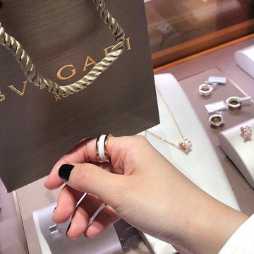 ブルガリ BVLGARI CZ-BVJZ20002 2020年最新入荷 ビー ゼロワン リング 指輪 ホワイトセラミック アクセサリー ジュエリー