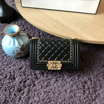 商品名称：シャネル CHANEL  JS-CH67085LJK 2020年最新入荷 BOY スモール ハンドバッグ 斜め掛け ショルダーバッグ フラップバッグ レディース ラムスキン