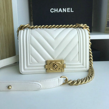 商品名称：シャネル CHANEL JS-CH67085VYJB 2020年最新入荷 BOY スモール ハンドバッグ 斜め掛け ショルダーバッグ フラップバッグ レディース ラムスキン