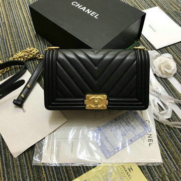 シャネル CHANEL JS-CH67086RVJK 2020年最新入荷 BOY スモール ハンドバッグ 斜め掛け ショルダーバッグ フラップバッグ レディース カーフスキン