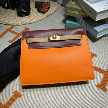 エルメス HERMES  063-HKD22SPCJ 2020年最新入荷 ケリー DanSe 22 ハンドバッグ ショルダーバッグ バックパック swift スイフト革
