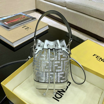 フェンディ FENDI  BXN-D36021 2020年最新入荷 モン トレゾール ショルダーバッグ レザー バゲットバッグ