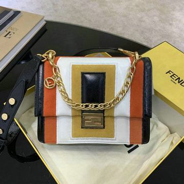 フェンディ FENDI BXN-FD36517PK  2020年最新入荷 キャン ユー 斜め掛け ショルダーバッグ スモールバッグ レディースかばん カーフレザー