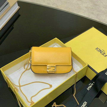 フェンディ FENDI  BXN-FD53212 2020年最新入荷 ナノ バゲット斜め掛け ショルダーバッグ クラッチバッグ レディースかばん カーフレザー