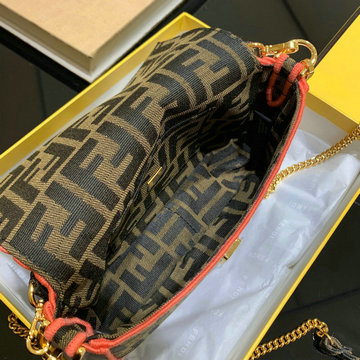 フェンディ FENDI  BXN-FD83318MF 2020年最新入荷 バゲット トートバッグ 斜め掛け ショルダーバッグ スモールバッグ レディースかばん カーフレザー