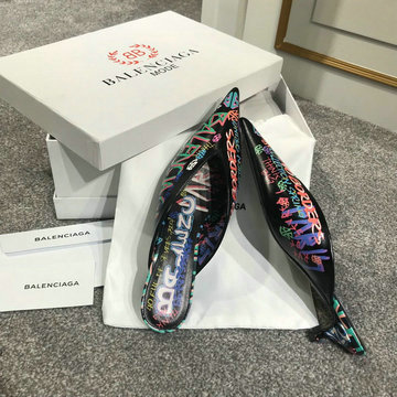 バレンシアガ BALENCIAGA  26-BAJ20010 2020年夏最新入荷 グラフィティプリント サンダル ローヒールシューズ ミュール レディース とうんがりトウ サマーサンダル