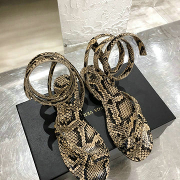 ボッテガヴェネタ BOTTEGAVENETA 26-BOVJ20004  2020年夏最新入荷 スパイラル サンダル ハイヒールシューズ アンクルストラップ ミュール