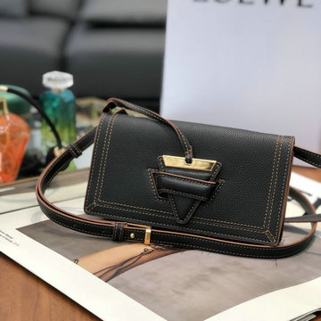 ロエベ LOEWE DDB-LE51950BK  2020年最新入荷 バルセロナ ミニバッグ 斜め掛け ショルダーバッグ チェーンウォレット レザー レディースかばん