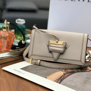 ロエベ LOEWE DDB-LE51950MB  2020年最新入荷 バルセロナ ミニバッグ 斜め掛け ショルダーバッグ チェーンウォレット レザー レディースかばん