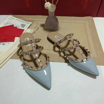 ヴァレンティノ Valentino 2020年夏最新入荷 ロックスタッズ パテントレザー ミュール サマーサンダル スリッパ フラットシューズ とんがりトウ
