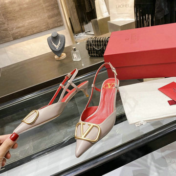 商品名称：ヴァレンティノ Valentino 26-VTJ20038DJR 2020年夏最新入荷 Vロゴ パンプス ローヒールシューズ レディースシューズ カーフレザー