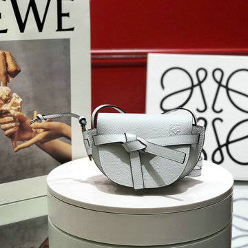 ロエベ LOEWE DDB-LE61824B  2020年最新入荷 ゲートバッグ ミニバッグ 斜めがけ ショルダーバッグ レディースかばん レジャー カーフスキン