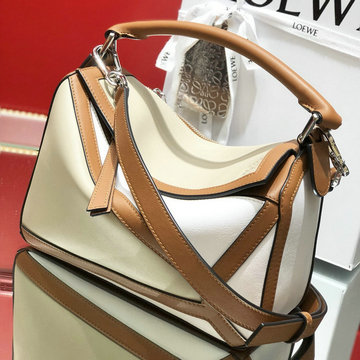 ロエベ LOEWE  DDB-LE61836PB 2020年最新入荷 パズル 斜めがけ ショルダーバッグ ユニセックス ビジネス 出張 通勤 カジュアルバッ