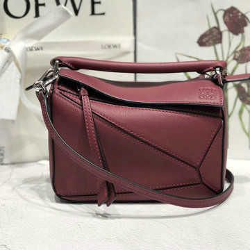 ロエベ LOEWE DDB-LE61838JH  2020年最新入荷 ミニ パズル 斜めがけ ショルダーバッグ ユニセックス ビジネス 出張 通勤 カジュアルバッグ