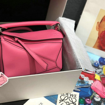 ロエベ LOEWE  DDB-LE61838QF 2020年最新入荷 ミニ パズル 斜めがけ ショルダーバッグ ユニセックス ビジネス 出張 通勤 カジュアルバッグ