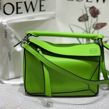 ロエベ LOEWE  DDB-LE61838QG 2020年最新入荷 ミニ パズル 斜めがけ ショルダーバッグ ユニセックス ビジネス 出張 通勤 カジュアルバッグ