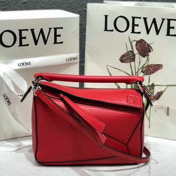 ロエベ LOEWE DDB-LE61838RD 2020年最新入荷 ミニ パズル 斜めがけ ショルダーバッグ ユニセックス ビジネス 出張 通勤 カジュアルバッグ