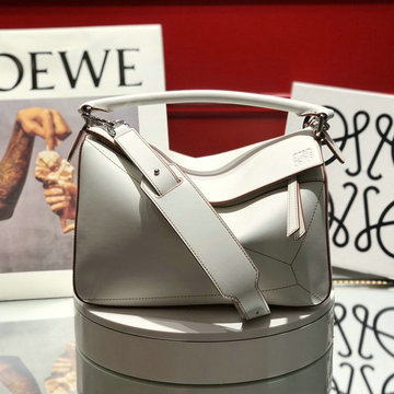 ロエベ LOEWE DDB-LE651918B  2020年最新入荷 パズル スモールバッグ 斜めがけ ショルダーバッグ ユニセックス ビジネス 出張 通勤 カジュアルバッグ