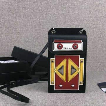 プラダ PRADA 025-PD1DH068 2020年最新作 携帯ケース スマホバッグ ショルダーバッグ カーフレザー